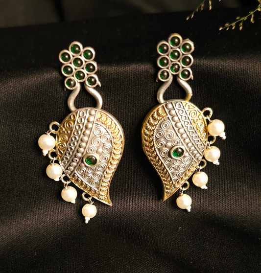 Jhumka Junkie
